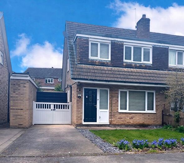 3 Bedroom Semi Detached House For Sale In Poplar Close, Killamarsh, Sheffield, S21