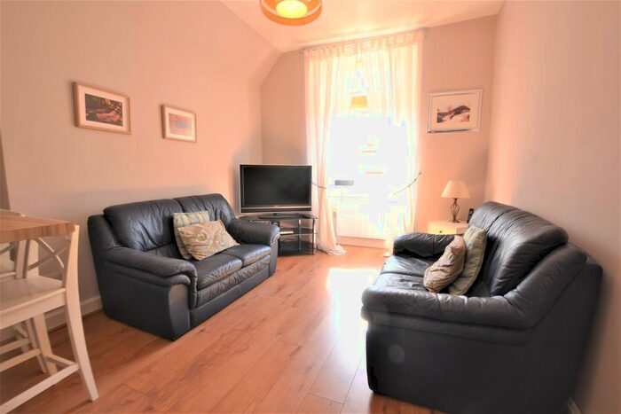 1 Bedroom Flat To Rent In Stewart Terrace, Gorgie, Edinburgh, EH11