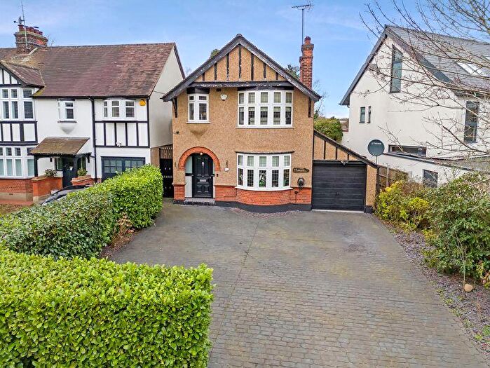 4 Bedroom Detached House For Sale In Alexander Lane, Shenfield, Brentwood, CM15