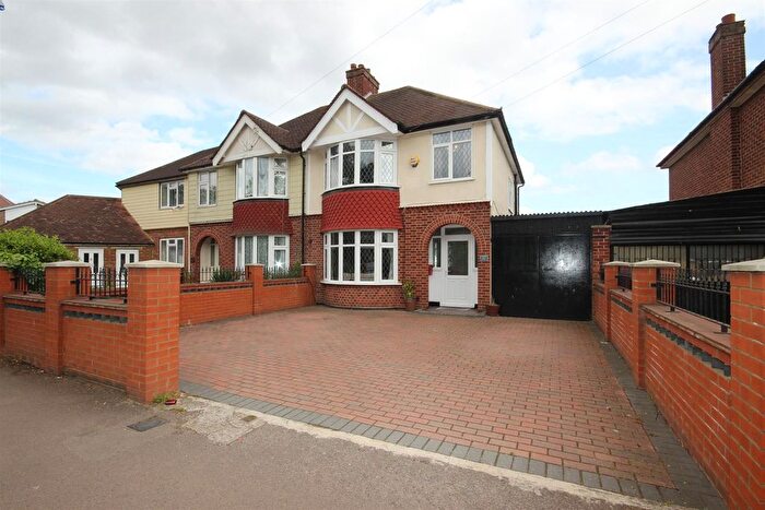 3 Bedroom Semi Detached House For Sale In Bedford Road, Kempston, Kempston, MK42