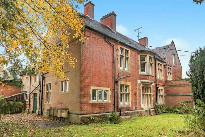 1 Bedroom Apartment To Rent In Church Lane, Finchampstead, RG40