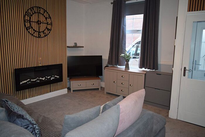 2 Bedroom Property To Rent In Pink Place, Blackburn, BB2
