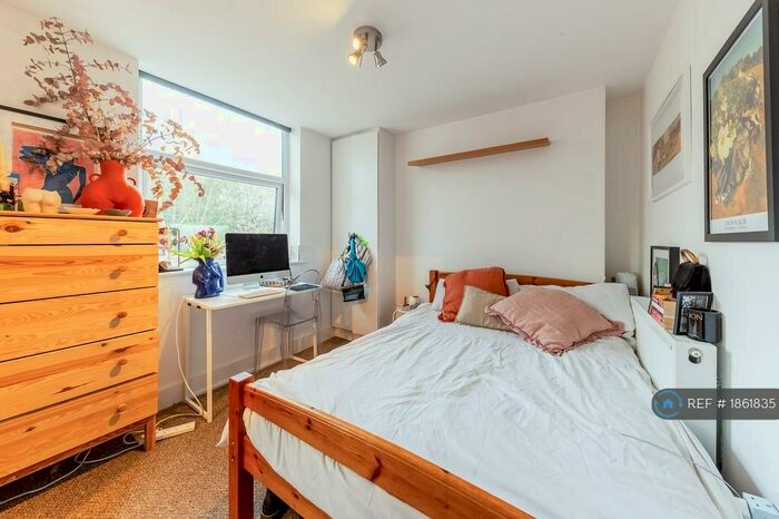4 Bedroom Flat To Rent In Allen Road, London, N16