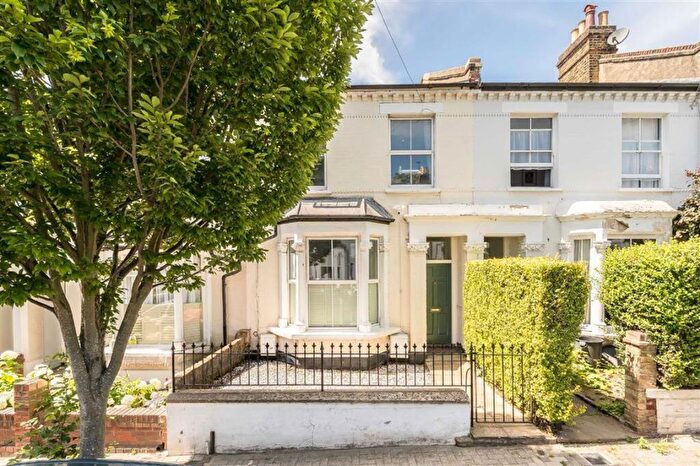 4 Bedroom Flat For Sale In Alderbrook Road, Balham, SW12