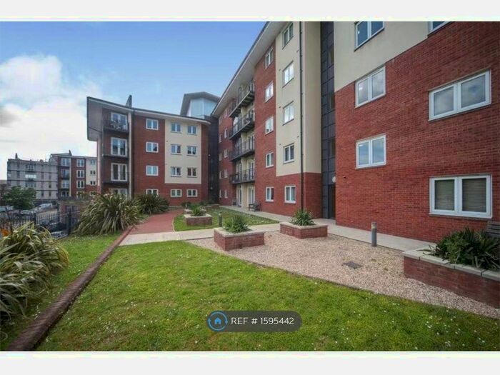 3 Bedroom Flat To Rent In New North Road, Exeter, EX4