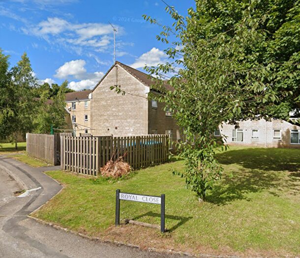 1 Bedroom Flat To Rent In Royal Close, Chippenham, SN15