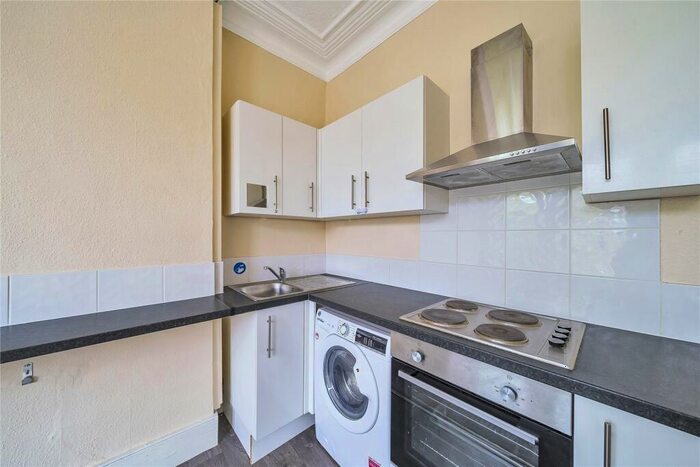 4 Bedroom Flat To Rent In Sylvan Avenue, Wood Green, London, N22