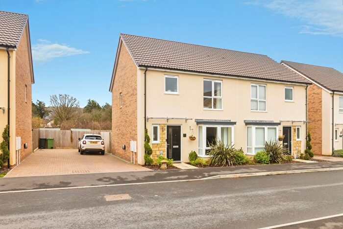 3 Bedroom Semi-Detached House For Sale In Ozark Road, Cheddar, Somerset, BS27