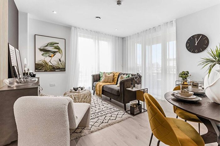 2 Bedroom Flat For Sale In Meridian Water, Enfield, London, N18