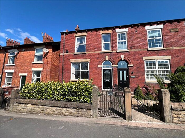 3 Bedroom Semi Detached House For Sale In Middlewood View, High Lane, Stockport, Greater Manchester, SK6