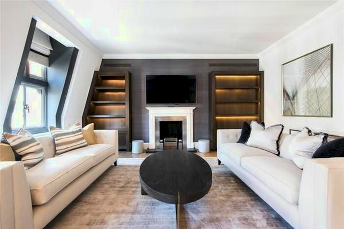 3 Bedroom Flat To Rent In Duke Street, London, Mayfair London, W1K