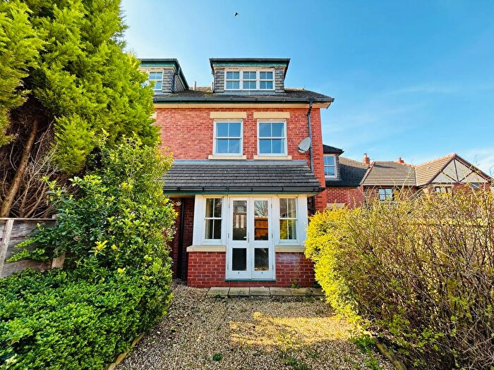 3 Bedroom Terraced House For Sale In Laburnum Court, Lymm, WA13