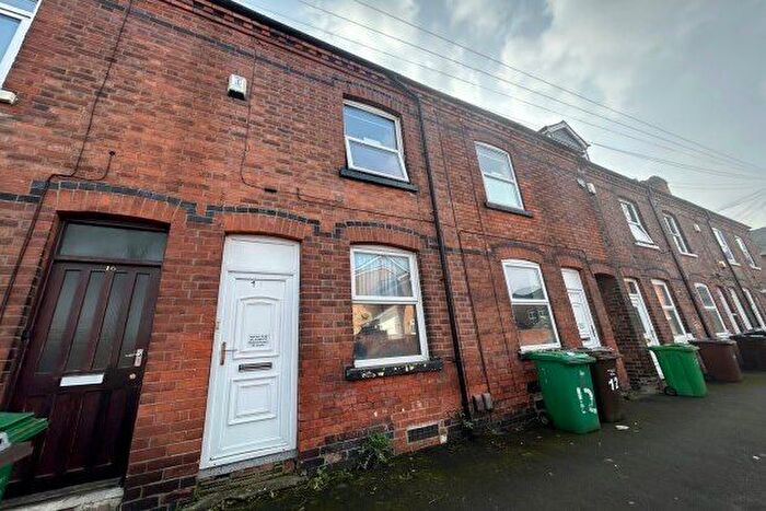 4 Bedroom Property To Rent In Cycle Road, Nottingham, NG7
