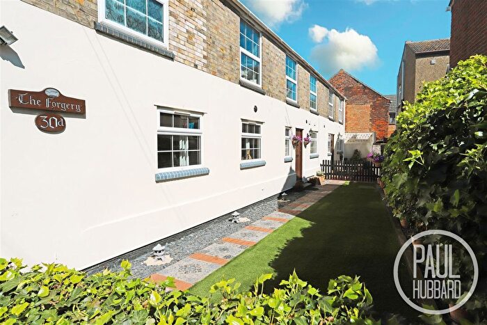 3 Bedroom Semi Detached House For Sale In St. Johns Road, Lowestoft, NR33