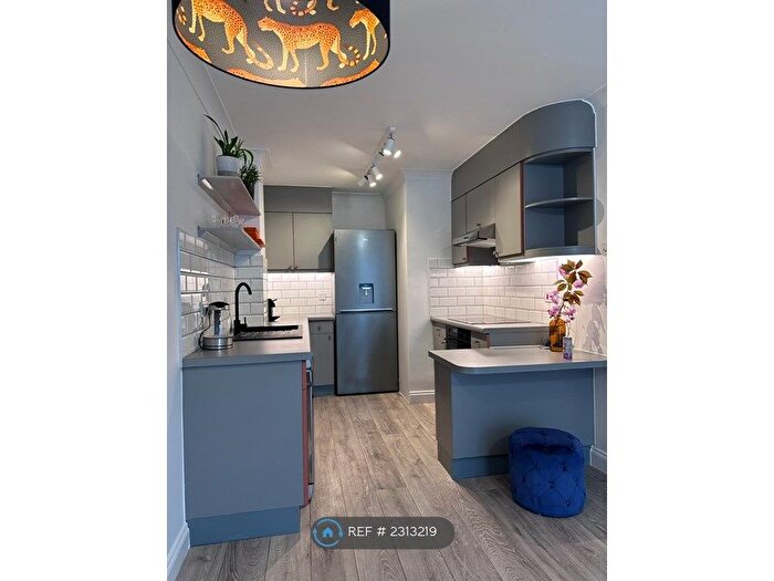 1 Bedroom Flat To Rent In Maltings Place, London, SW6