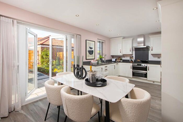 4 Bedroom Detached House For Sale In Station Road, DN36