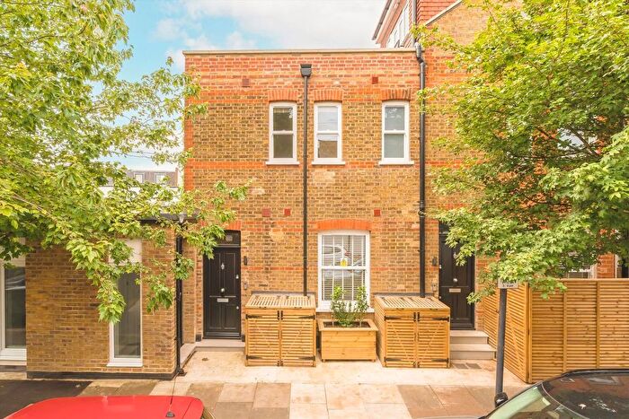 1 Bedroom Flat To Rent In Acton Lane, Chiswick, W4