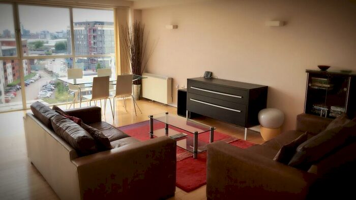 2 Bedroom Apartment To Rent In The Mill, Salford, M5