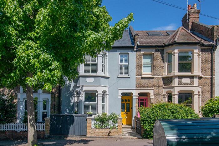 5 Bedroom House For Sale In Falmer Road, Walthamstow, E17