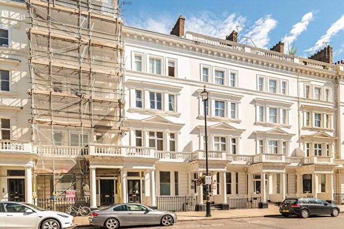 2 Bedroom Flat For Sale In St Georges Drive, London, SW1V