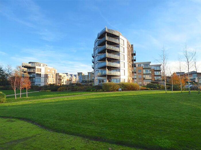 2 Bedroom Flat To Rent In Cornhill Place, Maidstone, ME15
