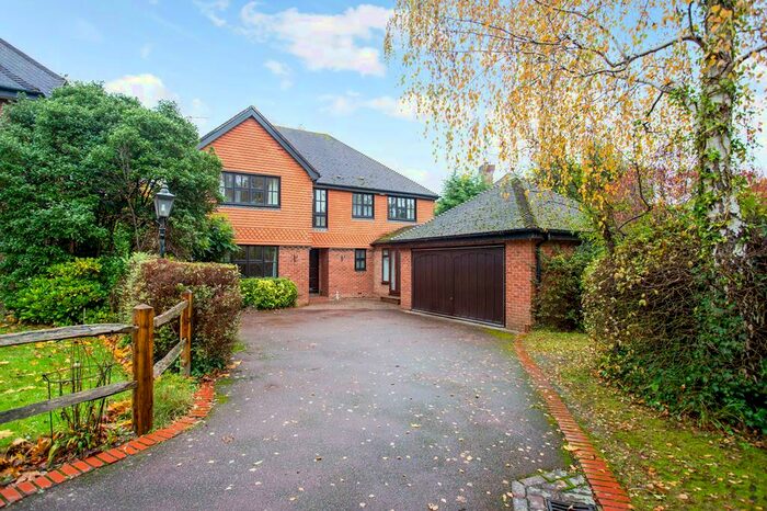 5 Bedroom Detached House To Rent In Uplands Drive, Oxshott, KT22