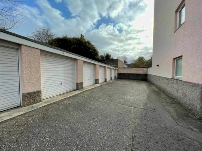 Parking/garage To Rent In Abbotsford Court, Merchiston, Edinburgh, EH10