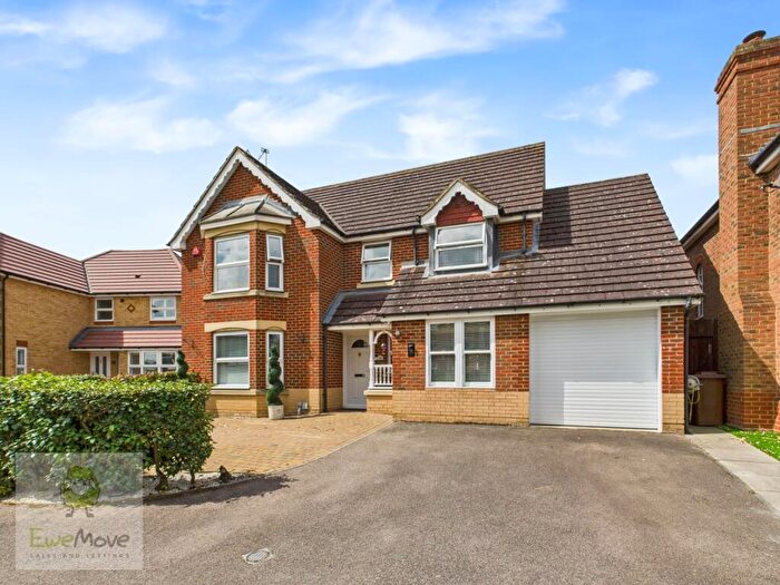 4 Bedroom Detached House For Sale In Grant Road, Wainscott, Rochester, ME3