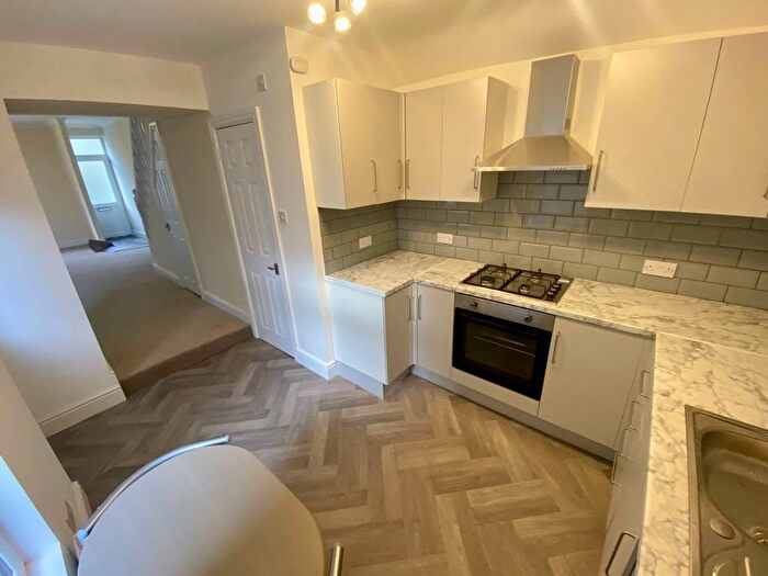 3 Bedroom Property To Rent In Kinley Street, St Thomas, Swansea, SA1