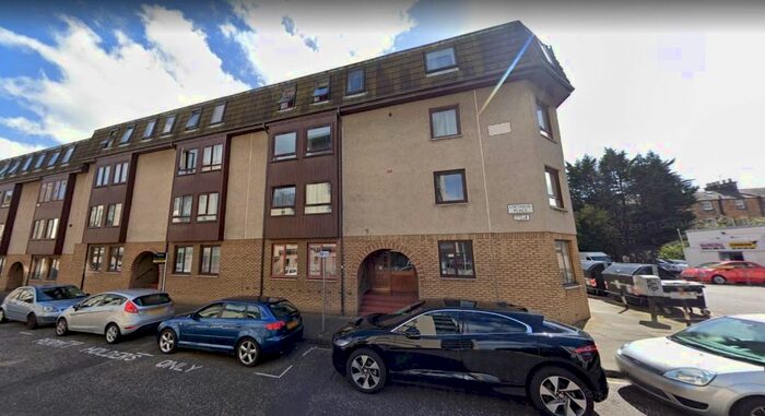 2 Bedroom Flat To Rent In Lochrin Place, Tollcross, Edinburgh, EH3