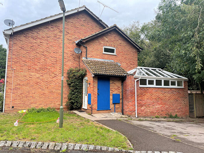 2 Bedroom Terraced House To Rent In Goldsworth Park, Woking, GU21