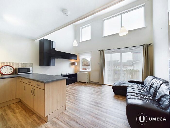 2 Bedroom Apartment To Rent In Easter Road, Edinburgh, EH7