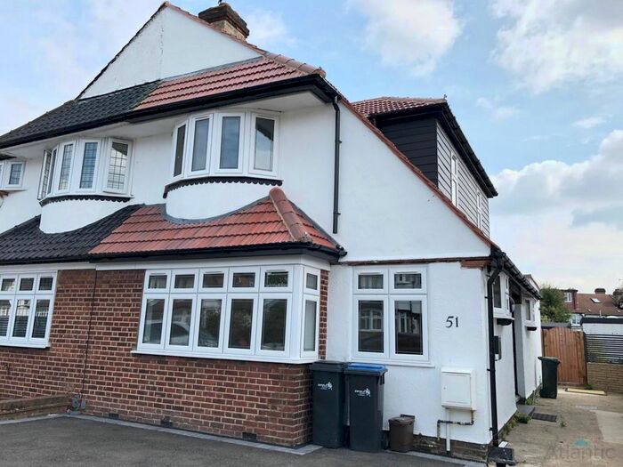 3 Bedroom Semi-Detached House To Rent In Melbourne Way, Bush Hill Park, EN1