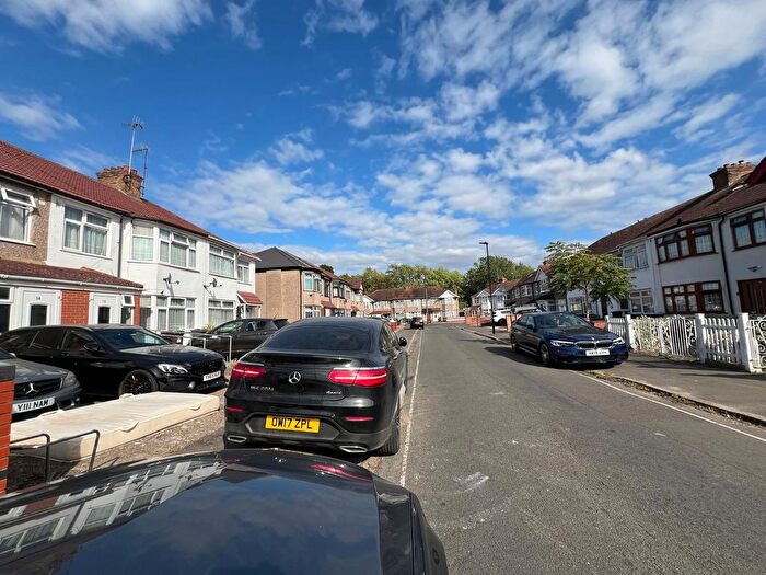 4 Bedroom Terraced House To Rent In Clifford Road, Hounslow, TW4
