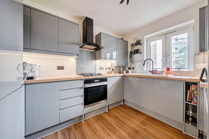 3 Bedroom Flat For Sale In Clem Attlee Court, Fulham, London, SW6