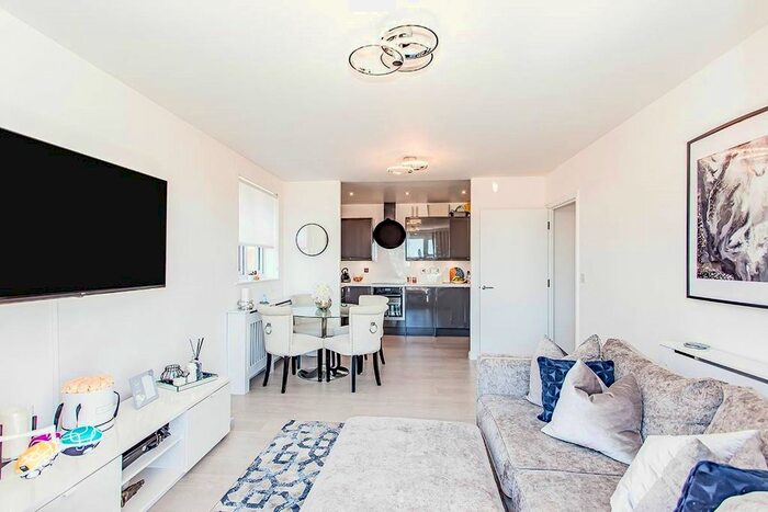 2 Bedroom Flat To Rent In Stanley Road, Harrow, Middlesex, HA2