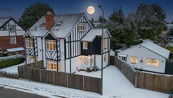 3 Bedroom Semi-Detached House For Sale In Willington Street, Maidstone, ME15