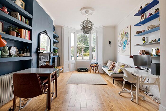 1 Bedroom Flat For Sale In Grove Road, Hackney, E3