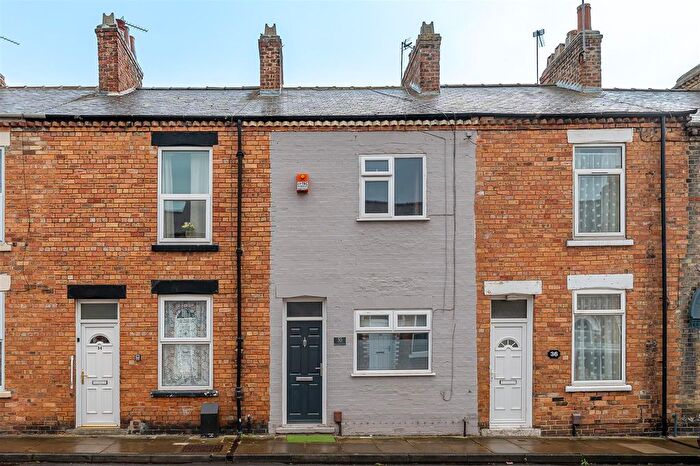 2 Bedroom Terraced House For Sale In Hanover Street West, York, YO26