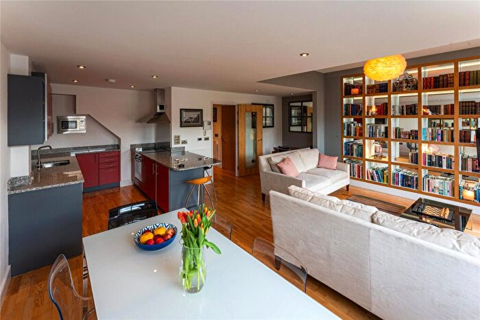 2 Bedroom Flat To Rent In Oxford Castle, New Road, Oxford, OX1