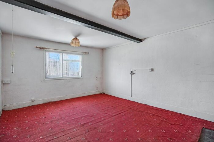 2 Bedroom Terraced House For Sale In Benover Road, Yalding, ME18