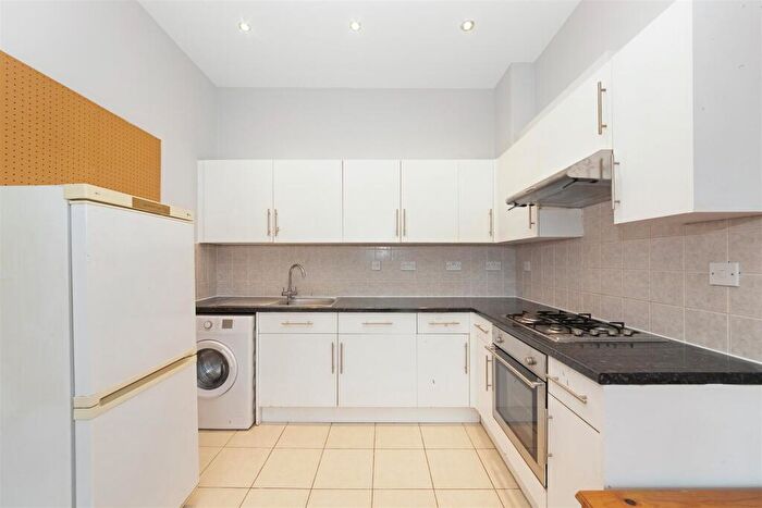 2 Bedroom House To Rent In Rye Lane, London, SE15