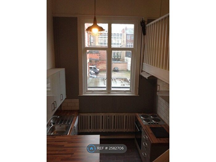 Studio To Rent In Scale Lane, Hull, HU1