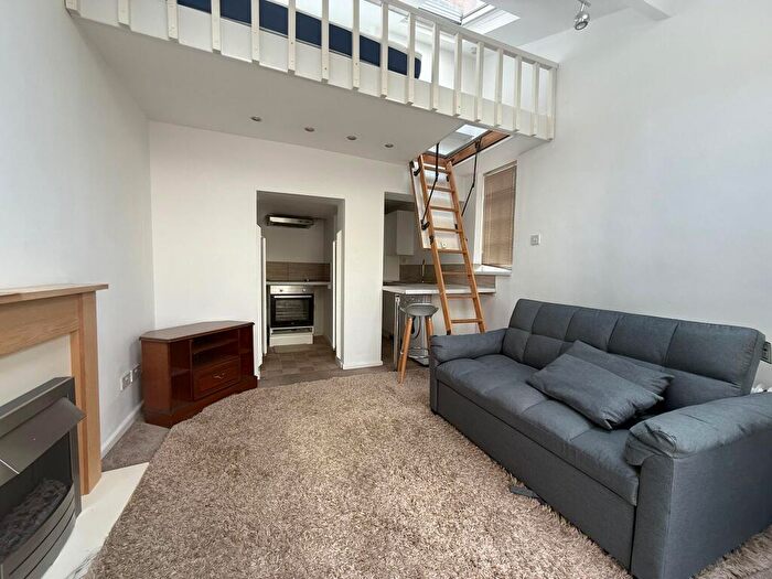 Studio To Rent In Portland Street, Leamington Spa, CV32