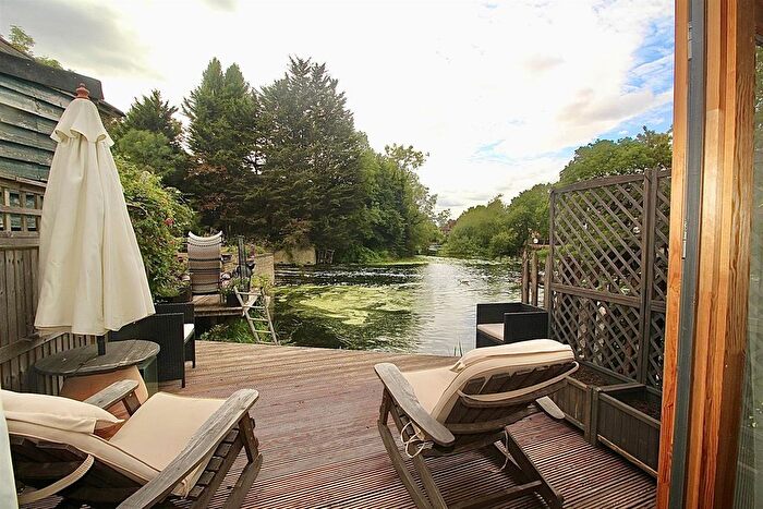 3 Bedroom End Of Terrace House To Rent In Government Row, Enfield, EN3