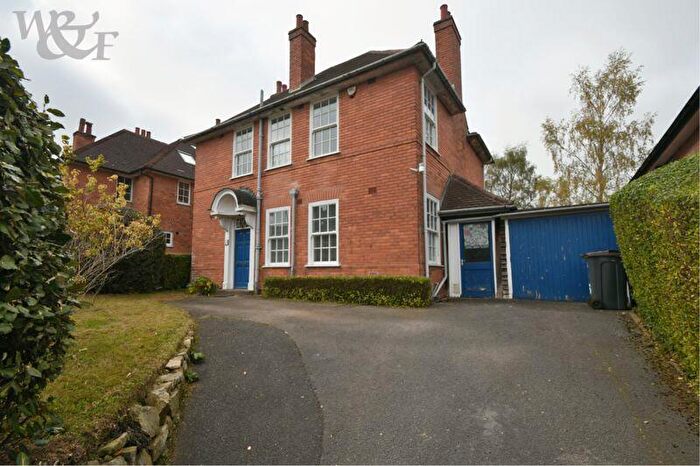 4 Bedroom Detached House For Sale In Weoley Hill, Birmingham, B29