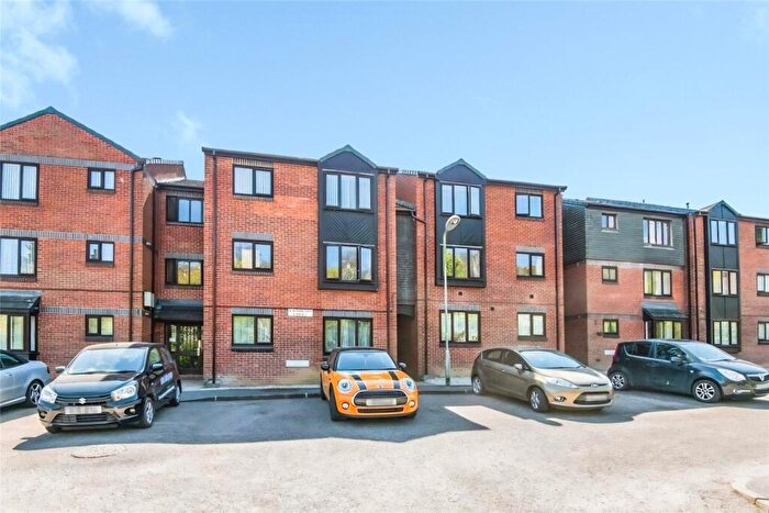 1 Bedroom Flat To Rent In Kinnerton Way, Exeter, Devon, EX4