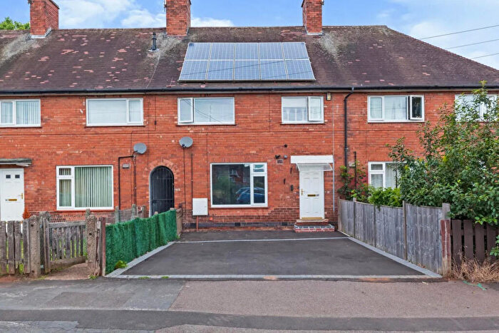 3 Bedroom Terraced House For Sale In Frinton Road, Nottingham, NG8
