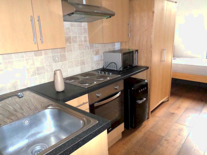 Apartment To Rent In Purbeck Road, Bournemouth, BH2