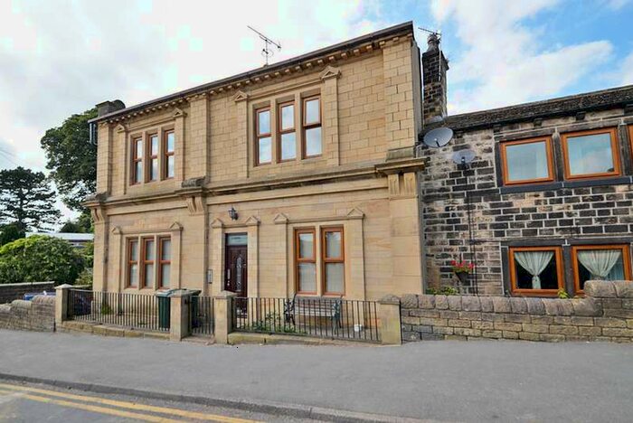 2 Bedroom Property To Rent In Keighley Road, Lidget Oakworth, BD22